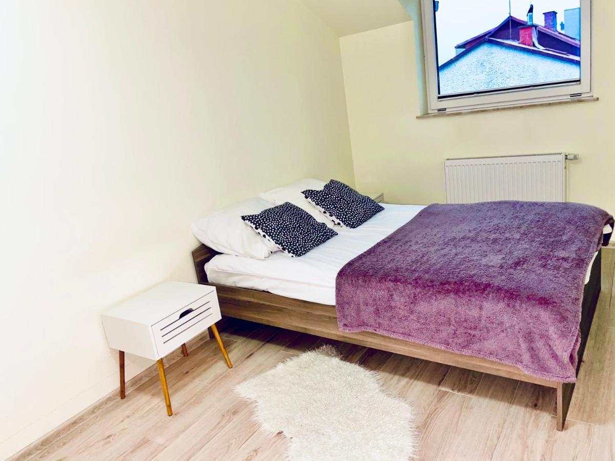 Apartament 48M W Centrum Grojca Grojec  Exterior foto