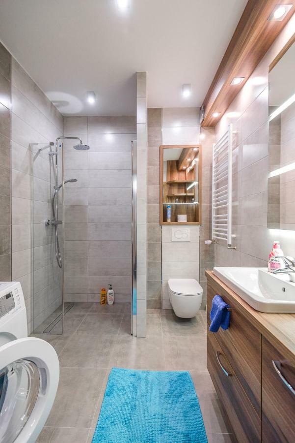 Apartament 48M W Centrum Grojca Grojec  Exterior foto