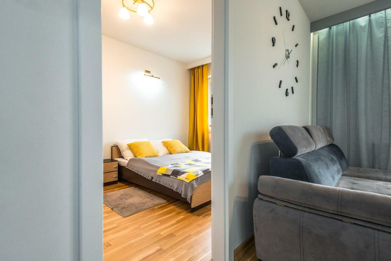Apartament 48M W Centrum Grojca Grojec  Exterior foto